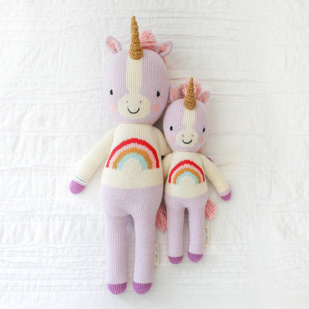 Zoe the unicorn | cuddle + kind