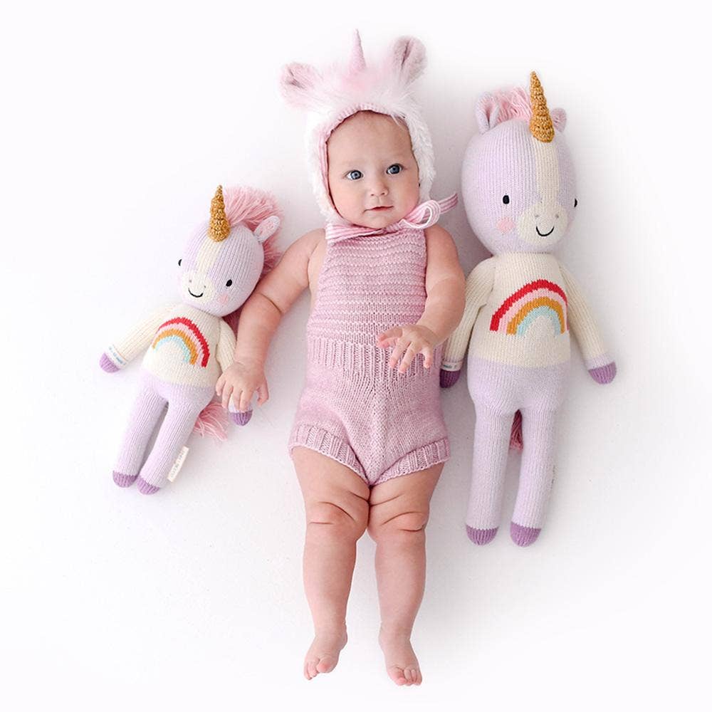 Zoe the unicorn | cuddle + kind