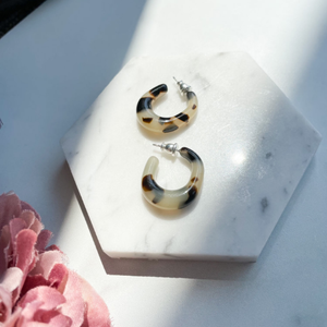 Juicy Hoops in Blonde Tortoise