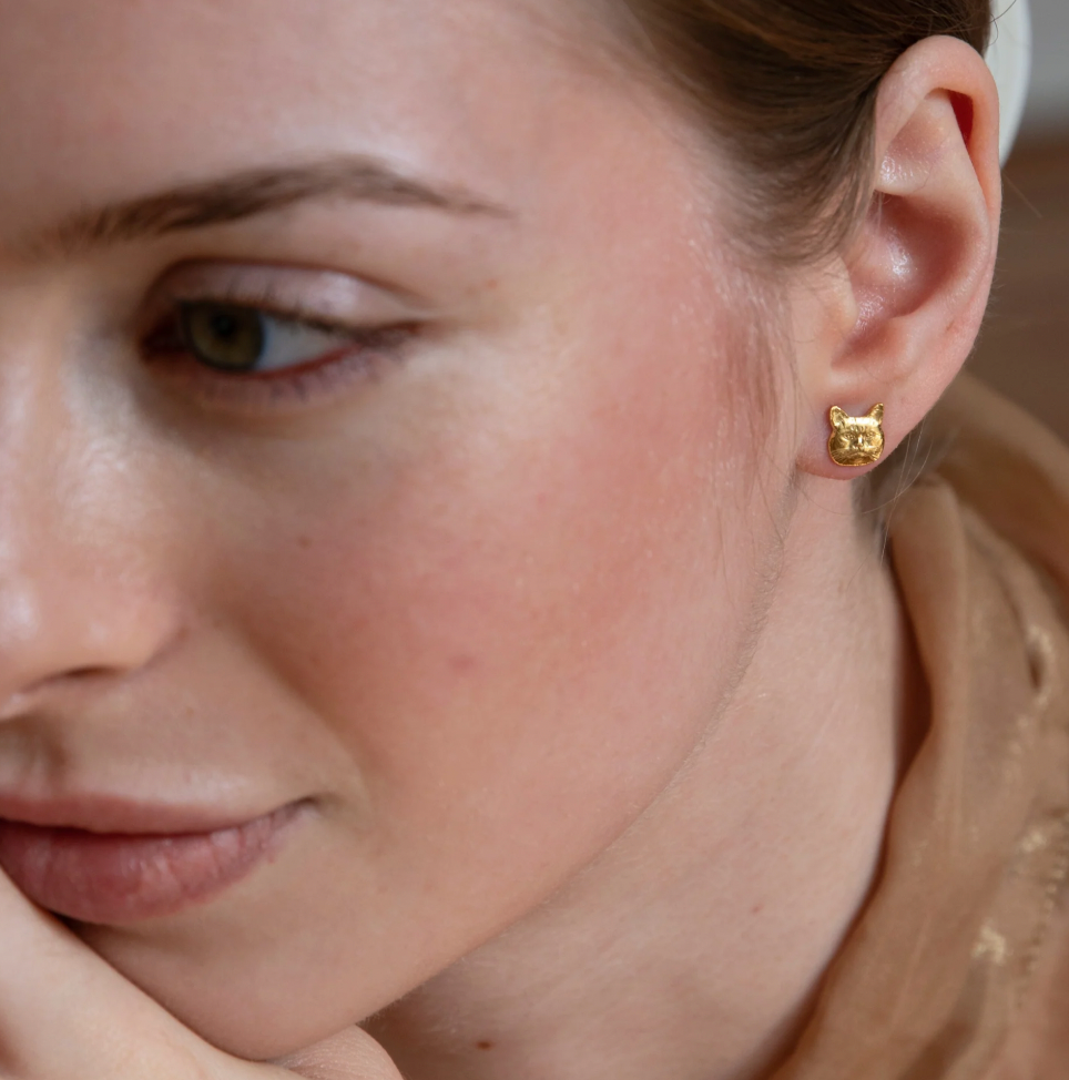 Cat Studs