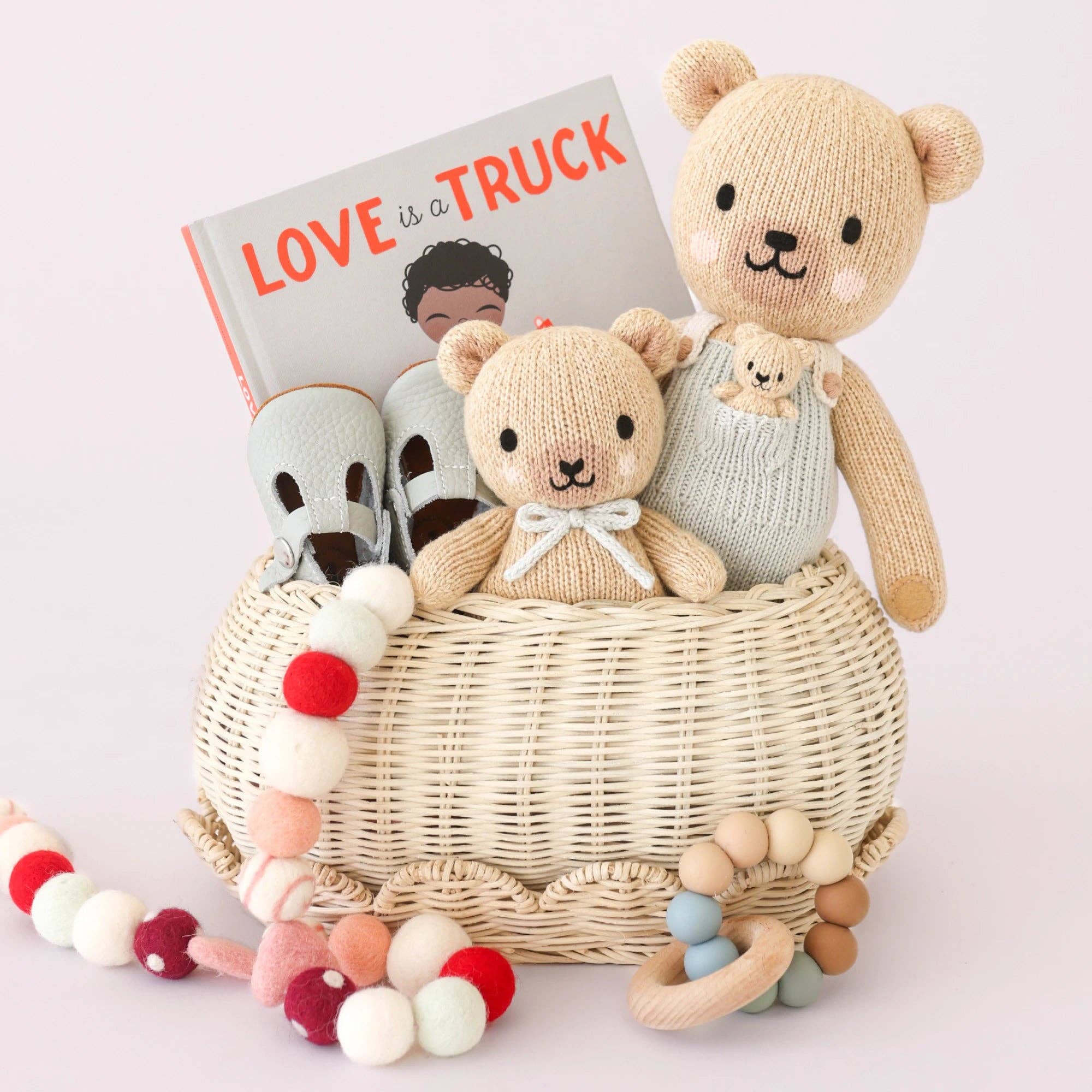 Alexander the honey bear | cuddle+kind