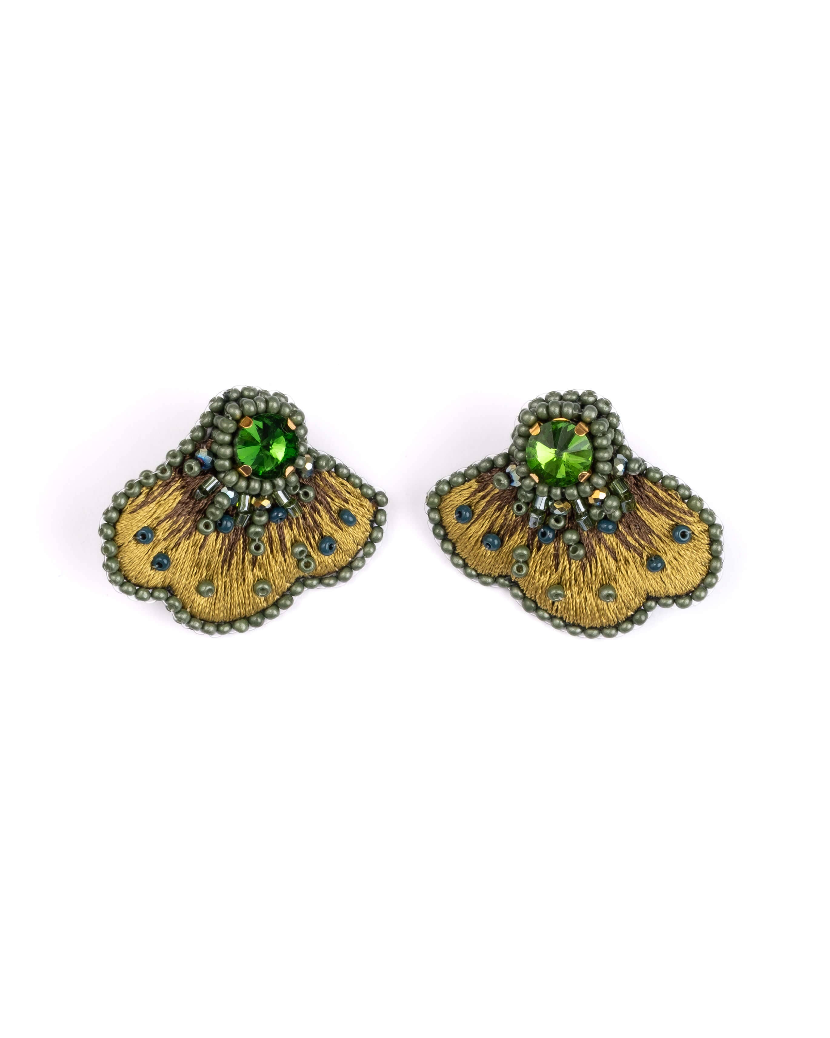 Embroidered Scallop Stud Earrings