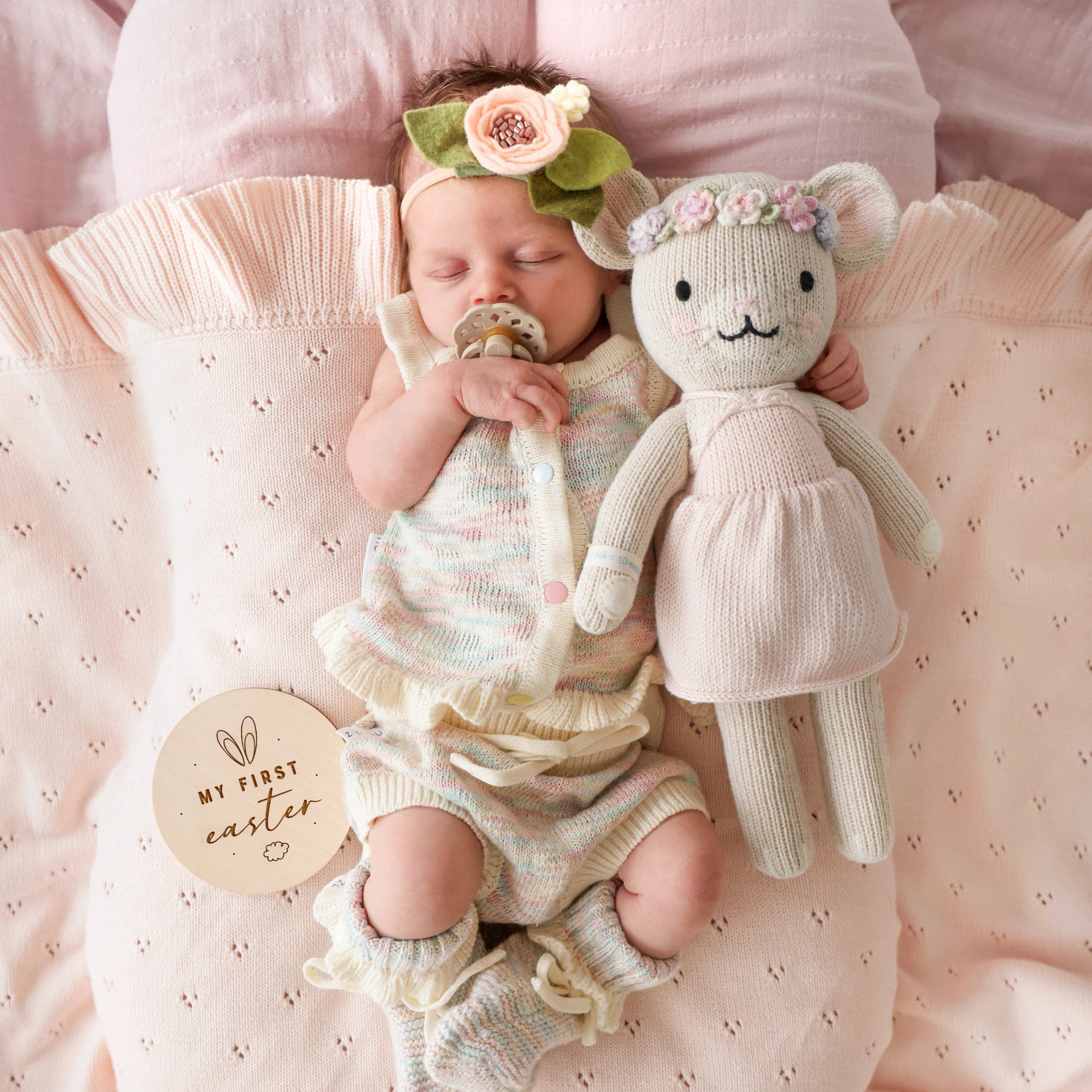 Emma the mouse | cuddle + kind