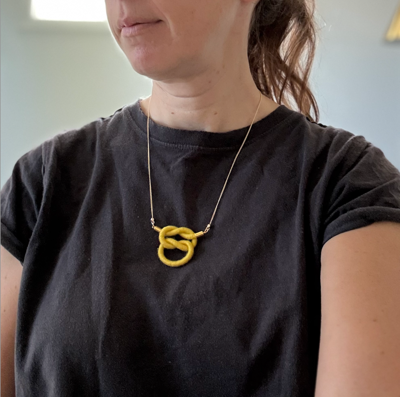 Colorblocked Square Knot Fiber + Chain Necklace