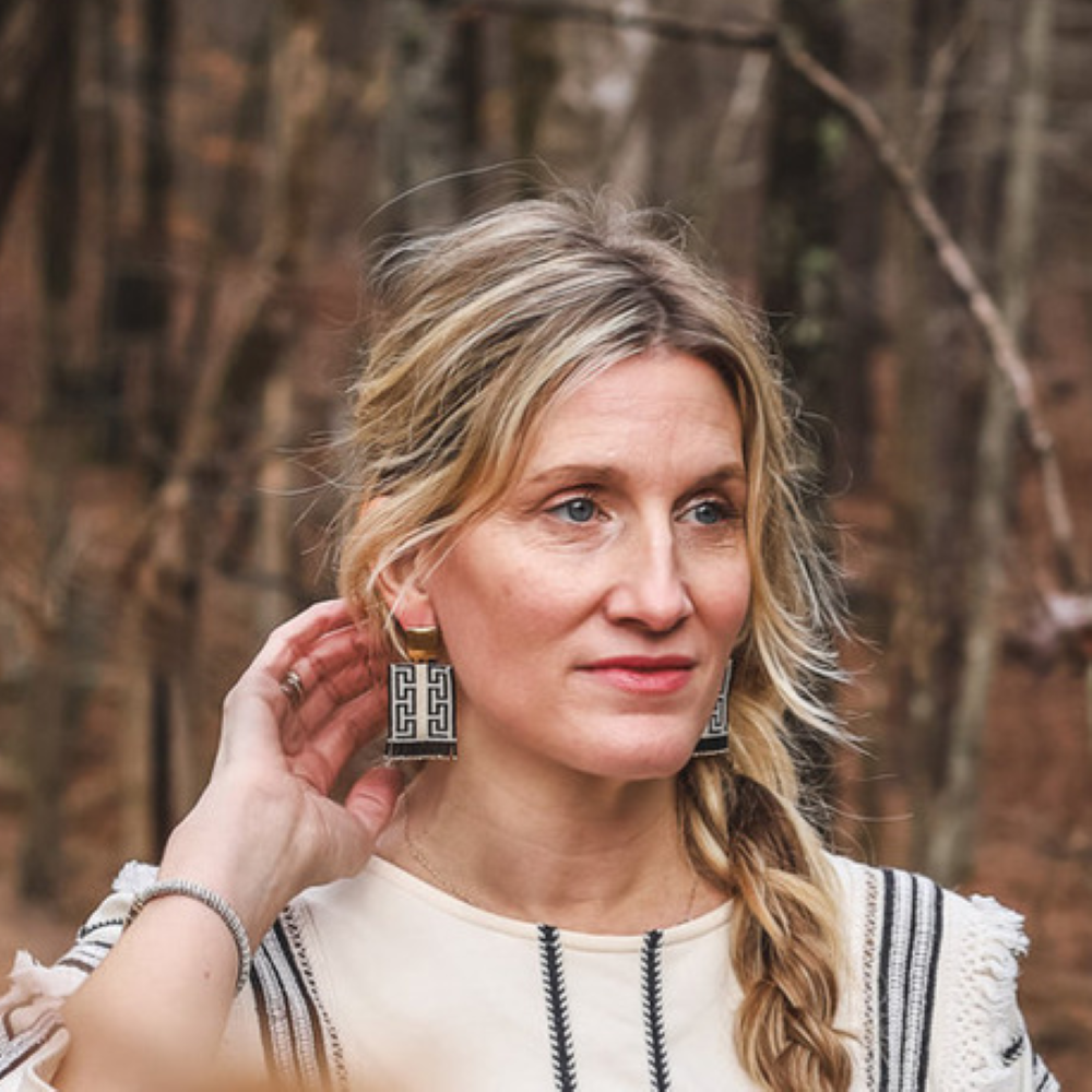 Guajira Square Earrings (Cream/Black)