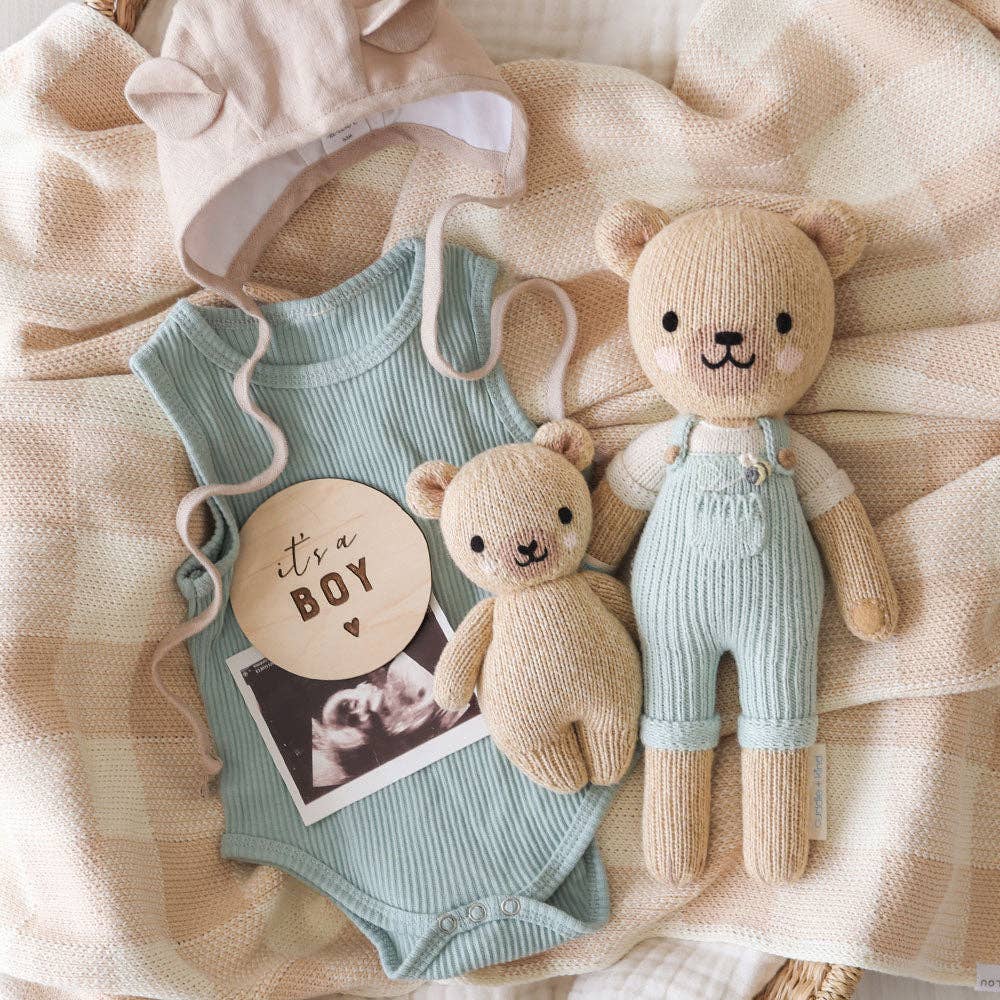 Baby honey bear | cuddle + kind
