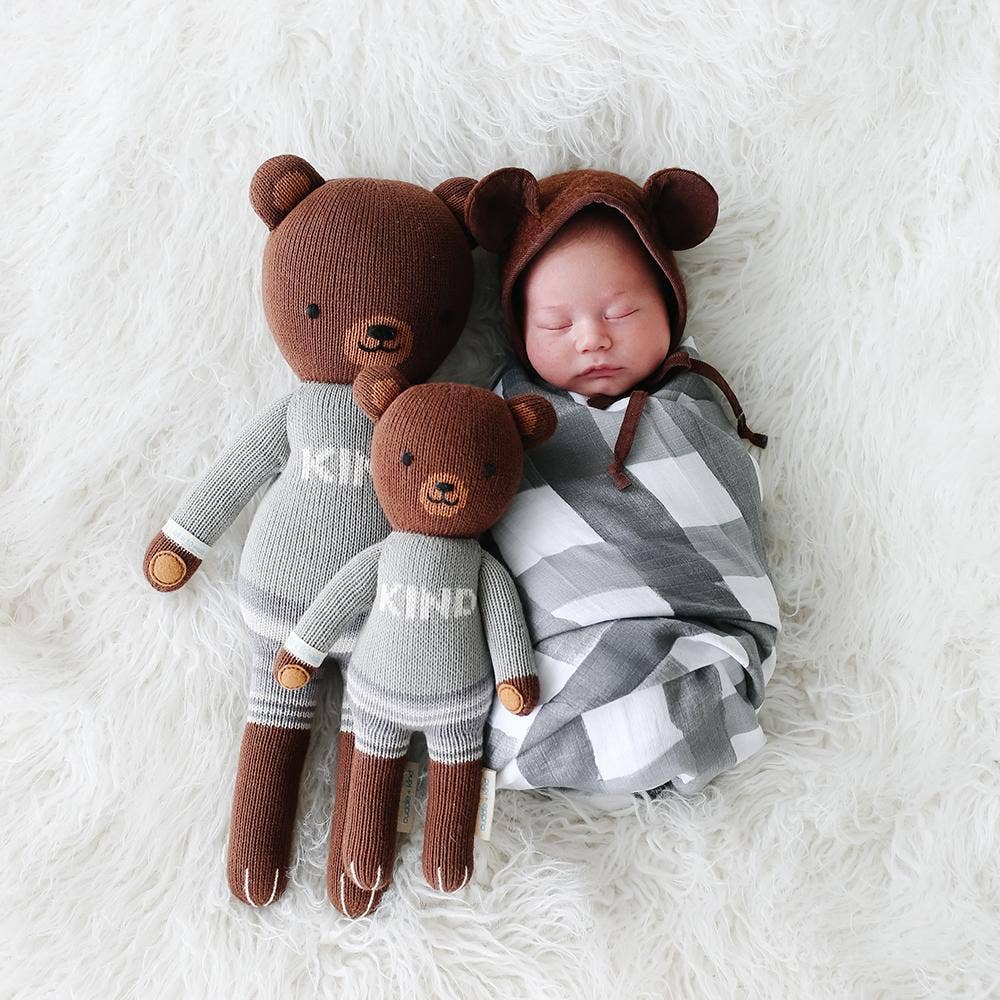 Oliver the bear | cuddle + kind
