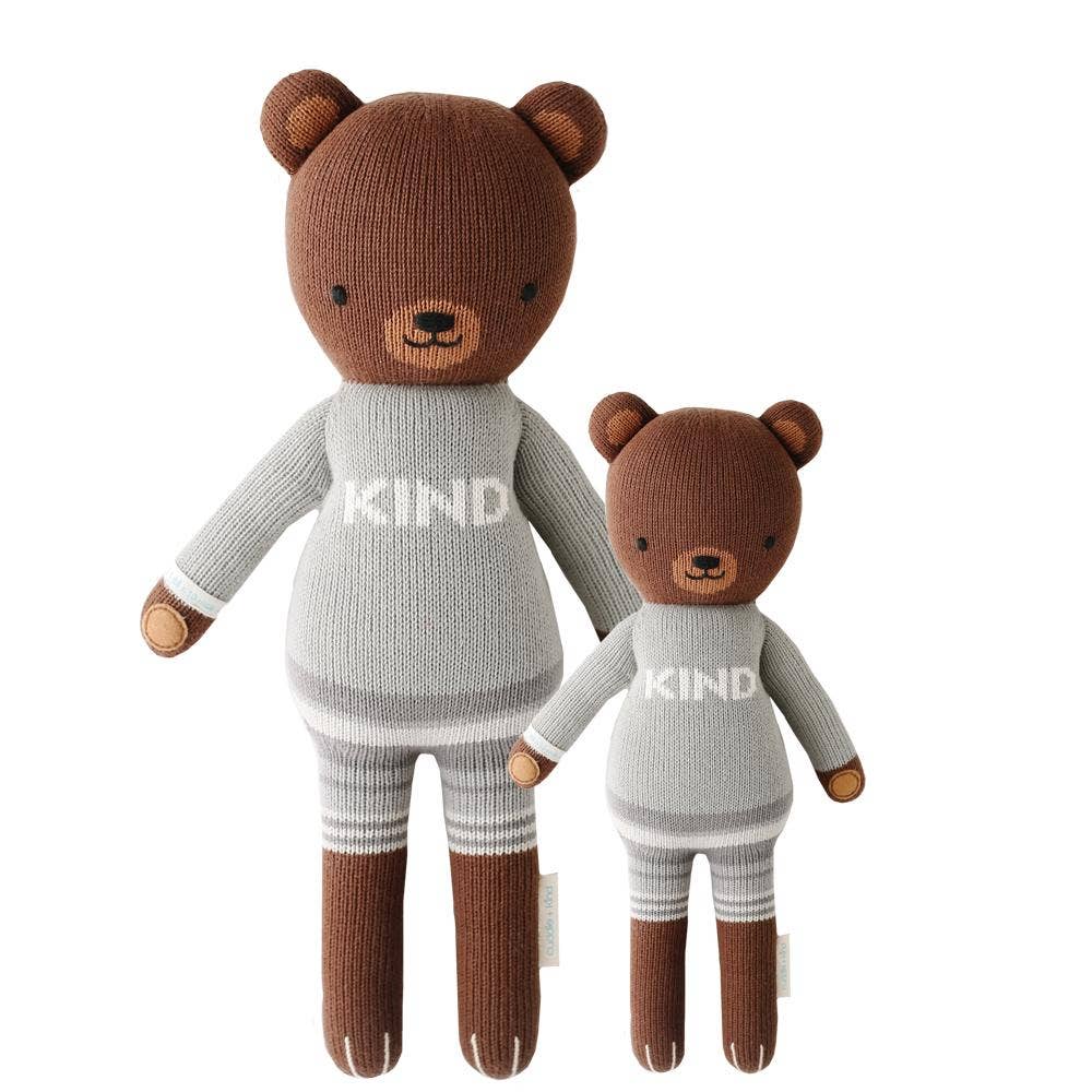 Oliver the bear | cuddle + kind