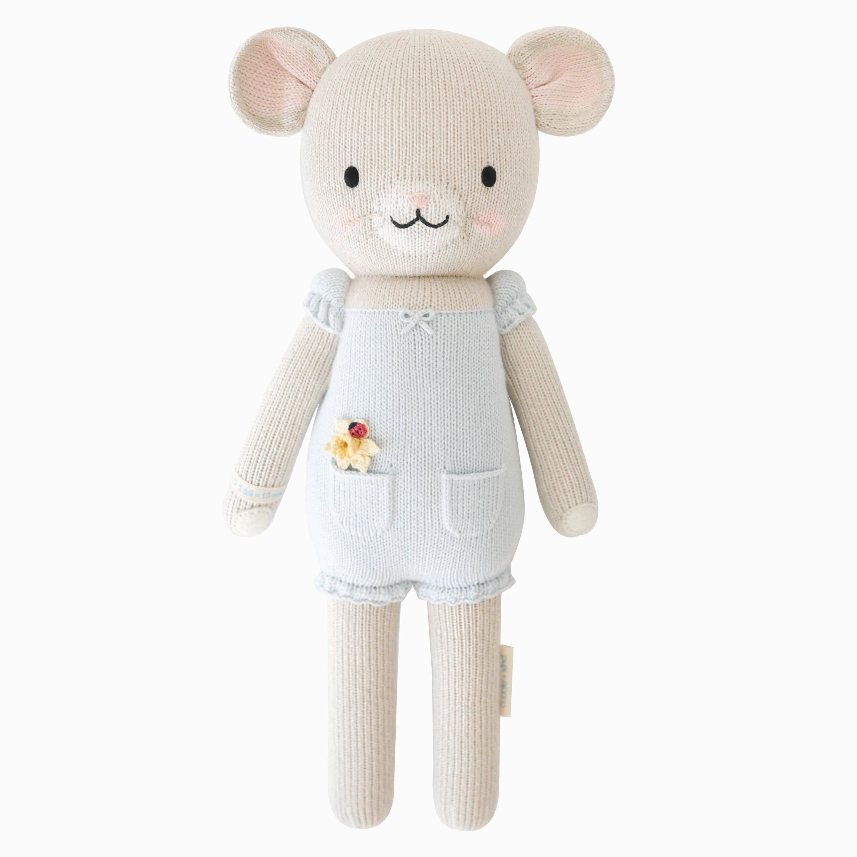 Beatrice the mouse | cuddle + kind